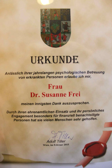 Ehrenurkunde des Vorstandsmitglieds des Behindertenverbandes Währing - Döbling Dr. Susanne Frei